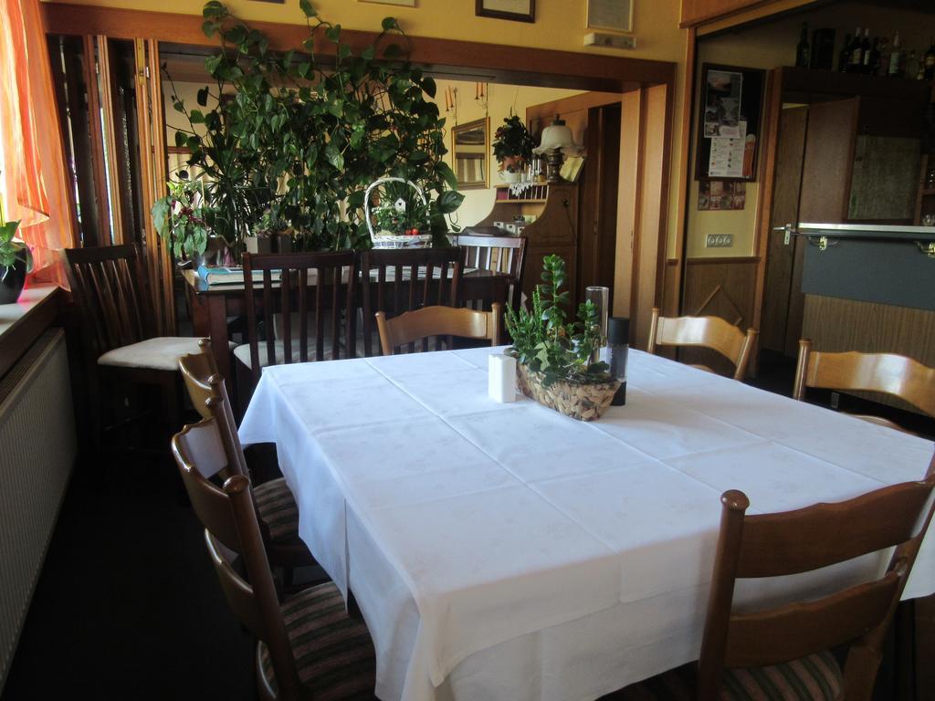 Hotel Restaurant Jonkhans Рес Экстерьер фото