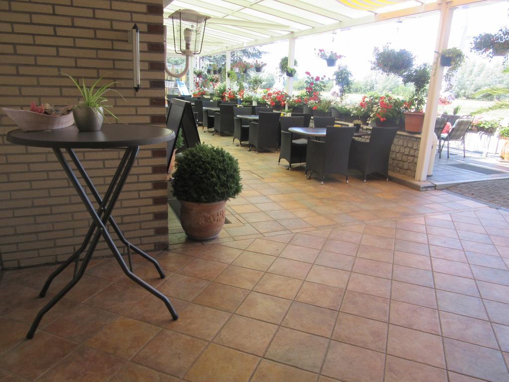 Hotel Restaurant Jonkhans Рес Экстерьер фото